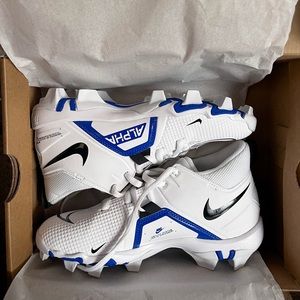 Boys Nike Youth Size 3 Football Cleats-FREE SHIP